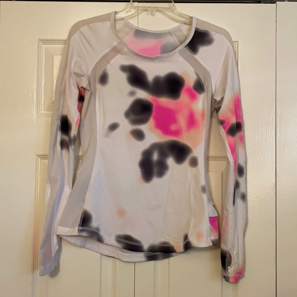 2009 Lululemon shirt- size 8, rare and worn once
